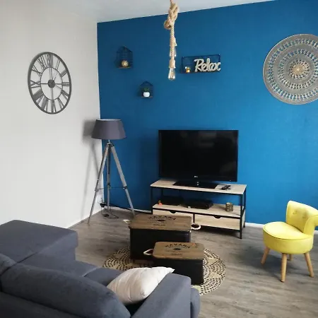 Avec 2 Chambres, Proche De La Gare De Brieuc *