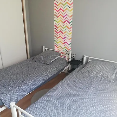 Avec 2 Chambres, Proche De La Gare De Brieuc
