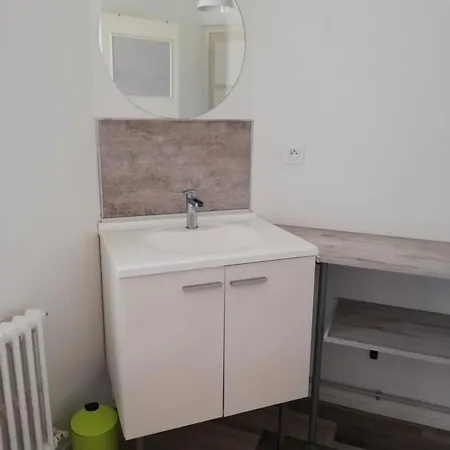Avec 2 Chambres, Proche De La Gare De Brieuc *